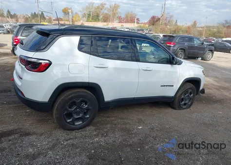 2022 Jeep Compass Trailhawk 4X4 from USA, damaged, VIN 3C4NJDDB0NT130294